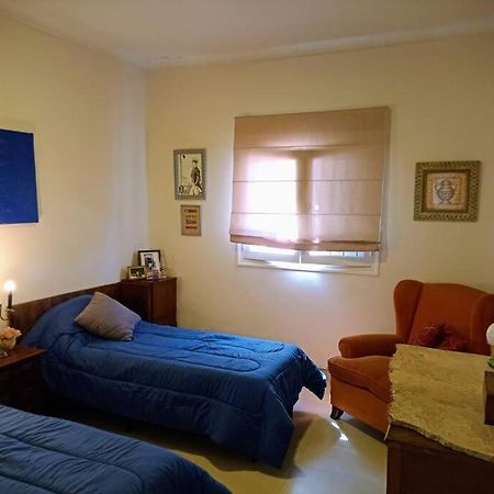 Вилла La Casa De La Puerta Azul Мендоса Экстерьер фото